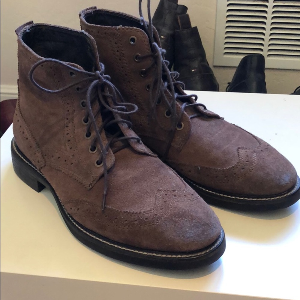 Banana Republic Leather Wingtip Boots